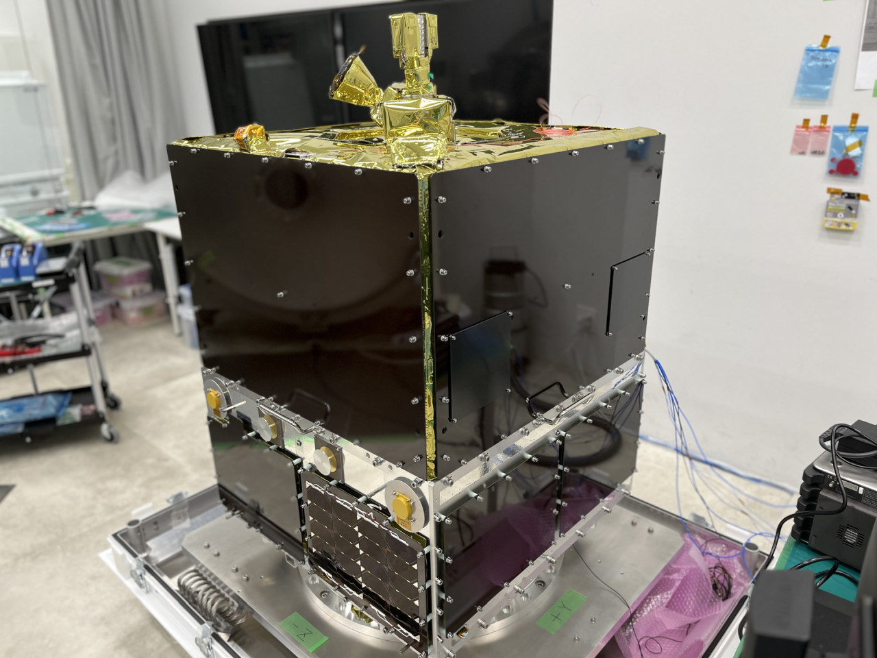 人工流れ星サービスのALE、衛星3号機のエンジニアリングモデル完成--2024年打ち上げ予定