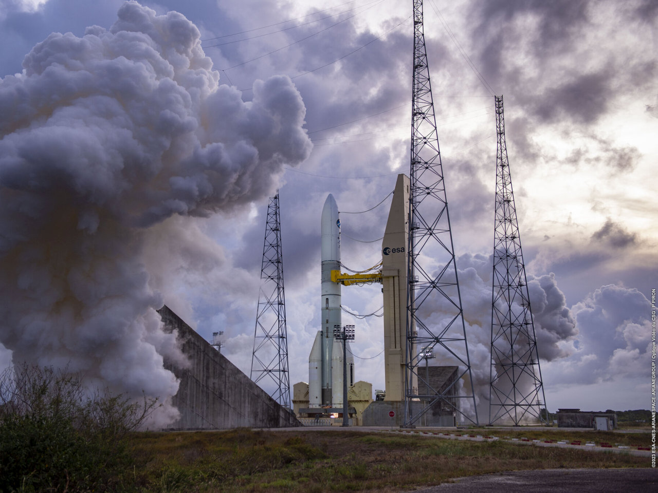 欧州次期大型ロケット「Ariane 6」、470秒の射点燃焼試験が成功--12月に上段の最終燃焼試験