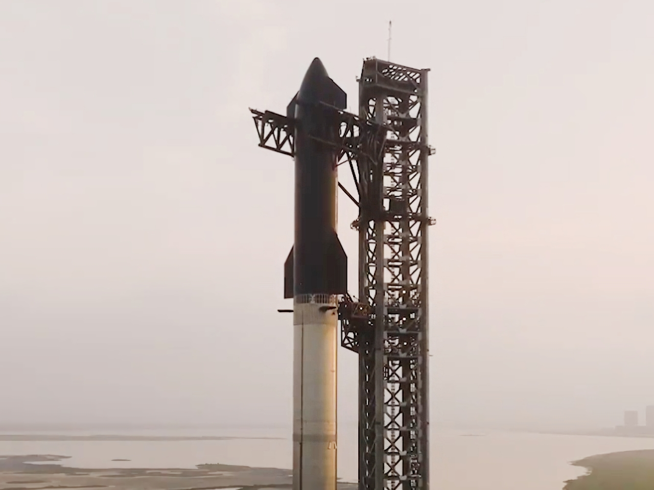 スペースX、「スターシップ」打ち上げでFAAから承認--6日午後9時予定