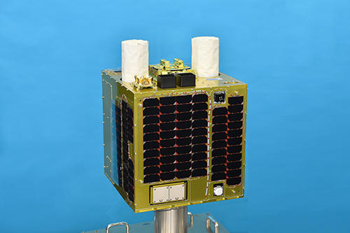 デブリ捕獲システム超小型実証衛星のDRUMS（出典：川崎重工）