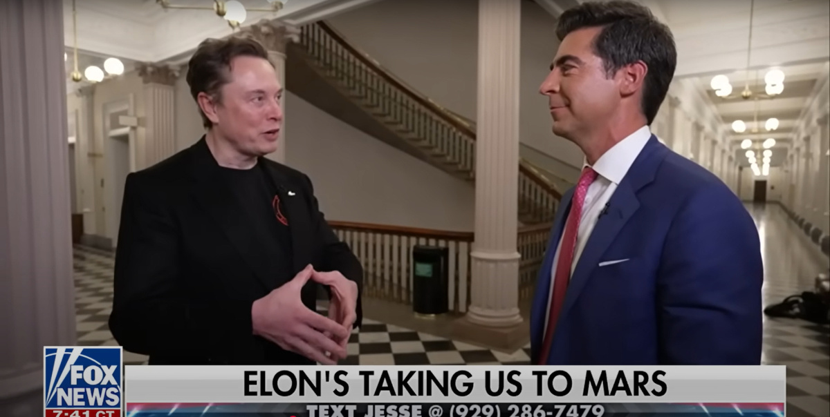 Fox News番組「Jesse Watters Primetime」でJesse Watters氏と話すElon Musk氏(出典:Fox News / YouTube)