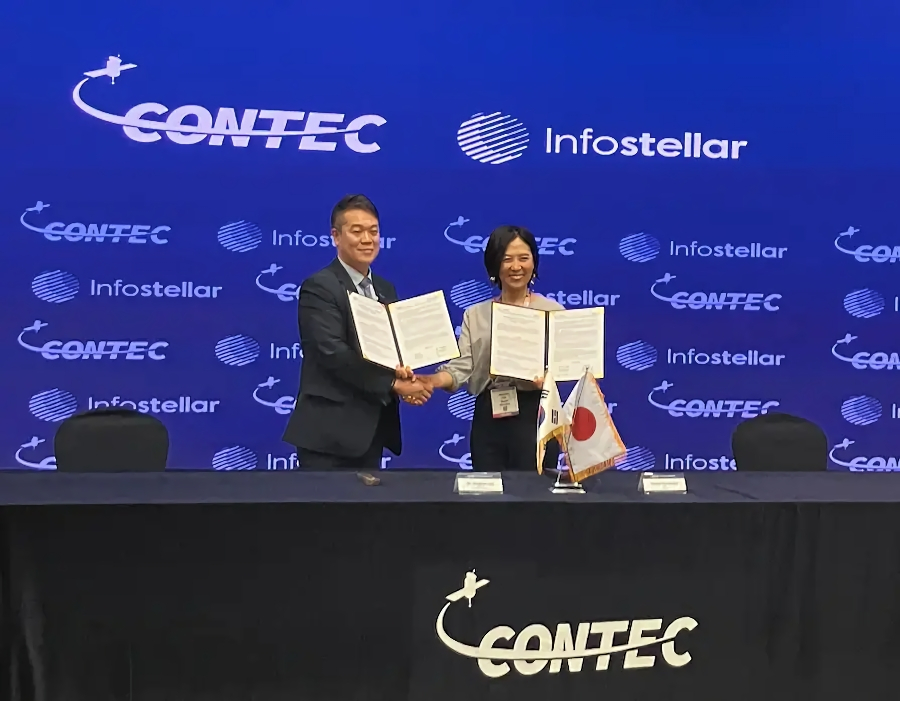 (左から)CONTEC 最高経営責任者(CEO)Sunghee Lee氏、インフォステラ CEO 倉原直美氏(出典:インフォステラ)