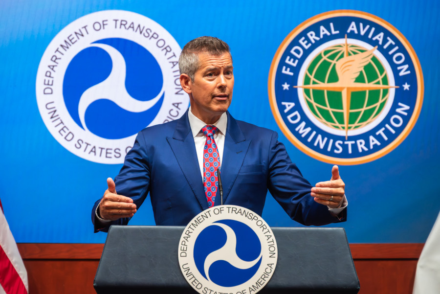 5月28日に講演するDuffy氏(出典:U.S. Department of Transportation)