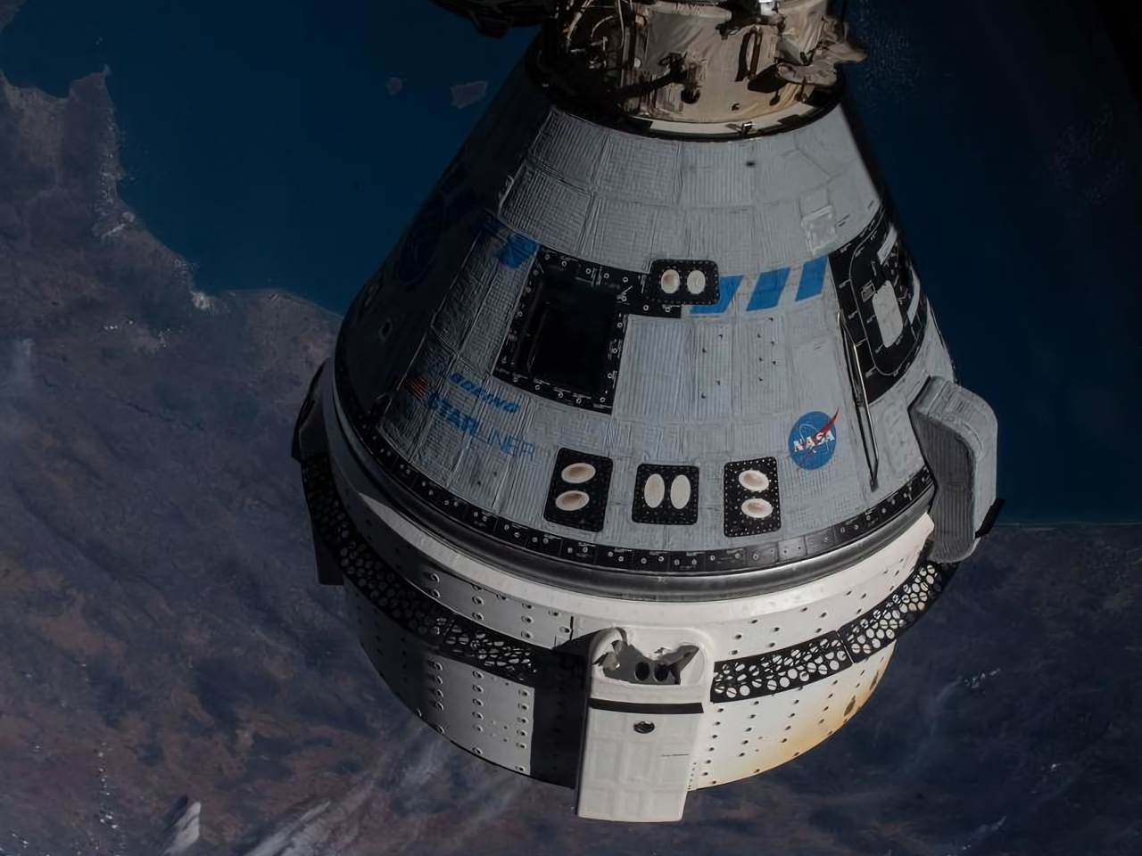 宇宙船「スターライナー」、初の有人飛行試験に向け作業進む--安全性に問題