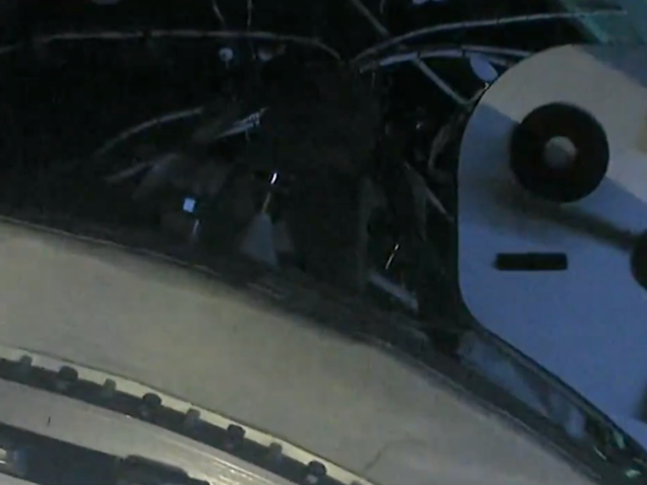 「ISSにようこそ」宇宙飛行士を乗せた宇宙船が国際宇宙ステーションとドッキング