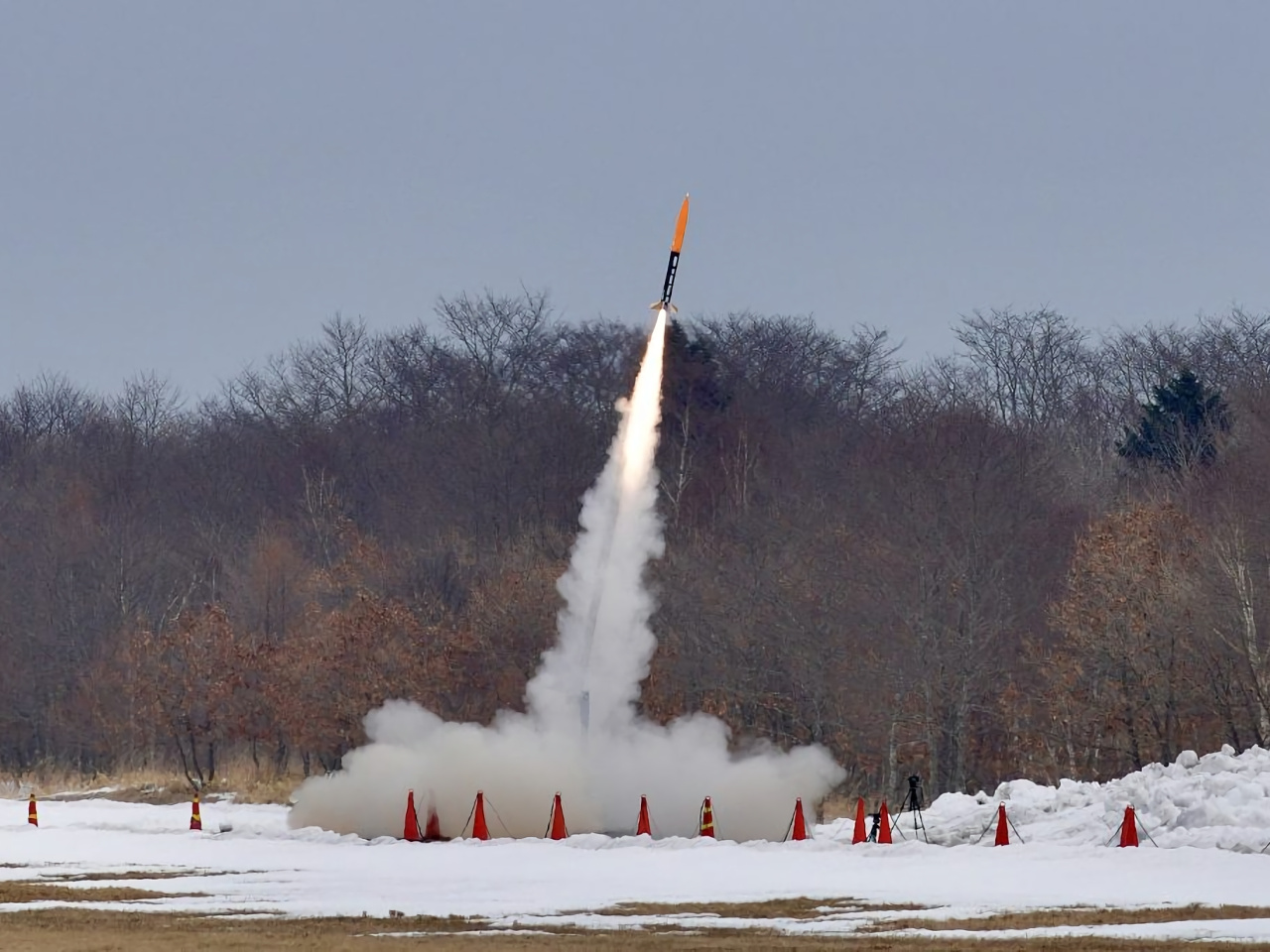 「革新的」な固体燃料ロケット、弾道飛行試験に成功--HOSPOで打ち上げ