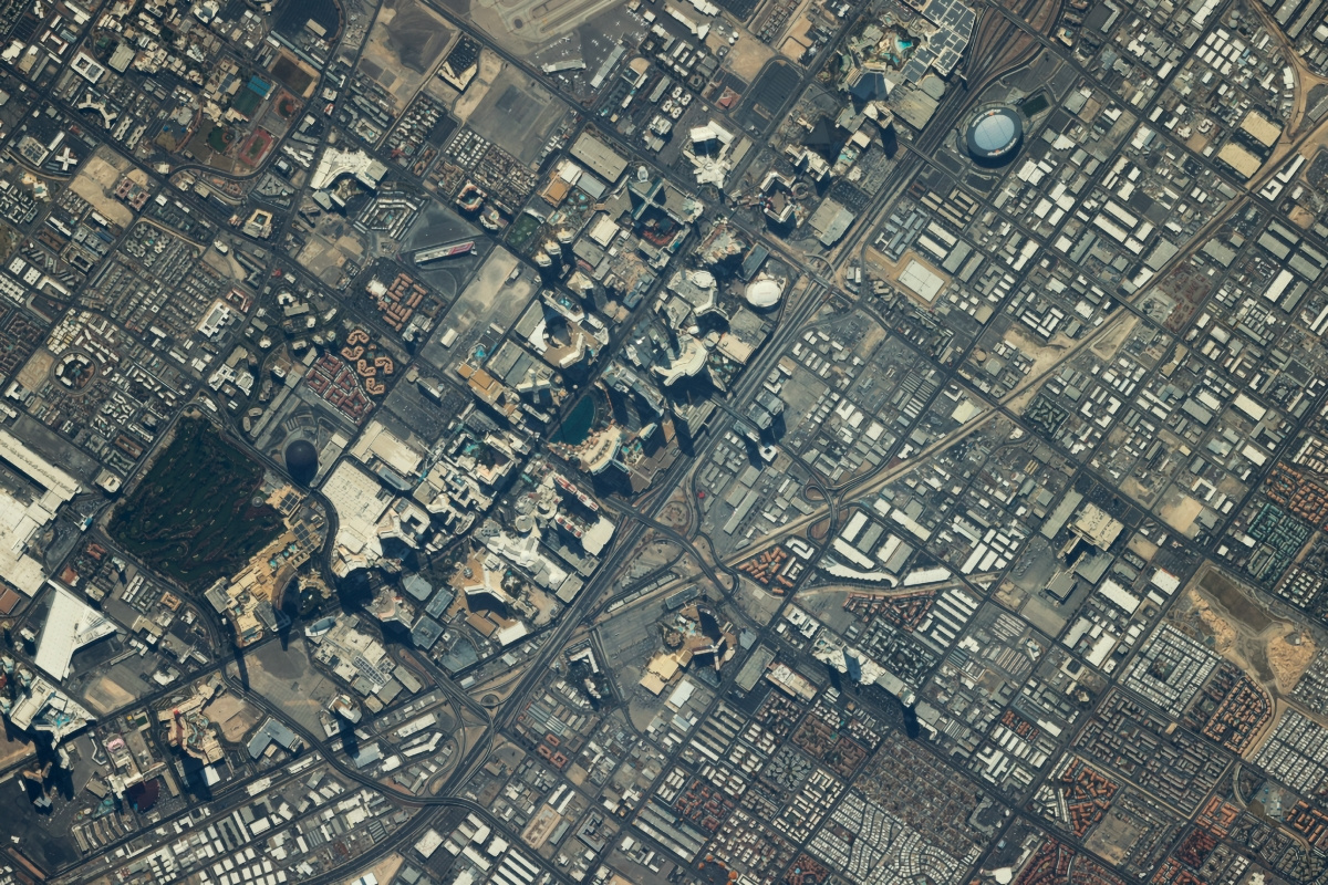主光学系で撮影したラスベガスの中心街（出典：キヤノン電子）