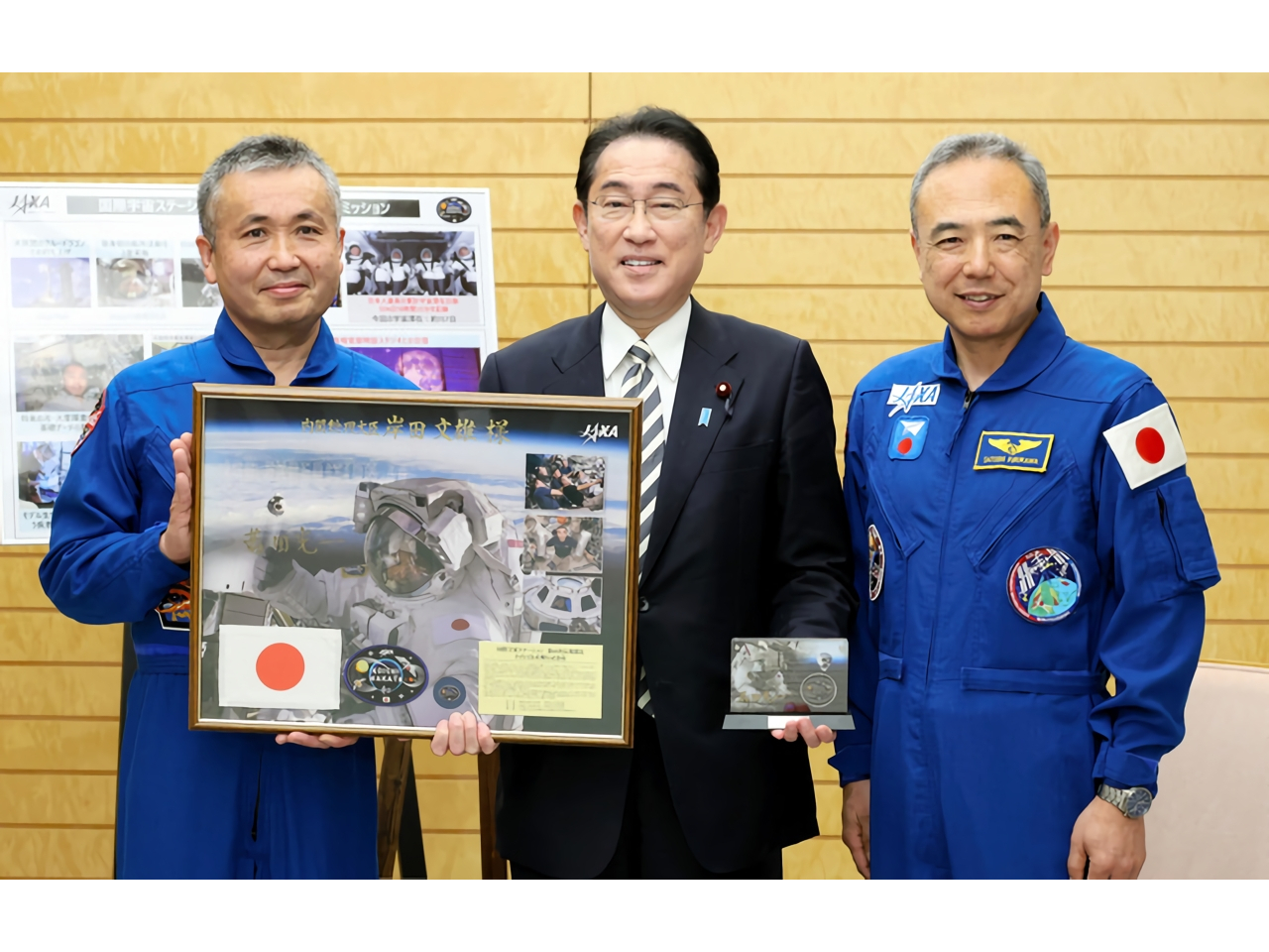 ISS滞在予定の古川聡宇宙飛行士を首相が激励　月面着陸へ成果期待