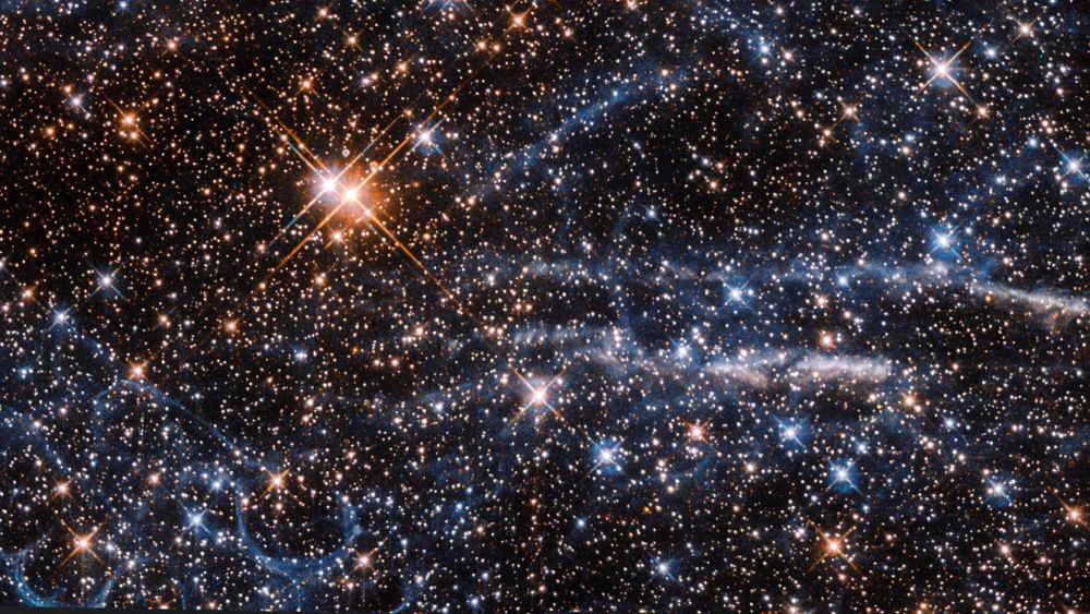 これは2017年にハッブルが捉えた画像で、タランチュラ星雲の「ガスのスパイダー状のフィラメント」を示している（提供：ESA/Hubble & NASA, Acknowledgements: Judy Schmidt (Geckzilla) ）