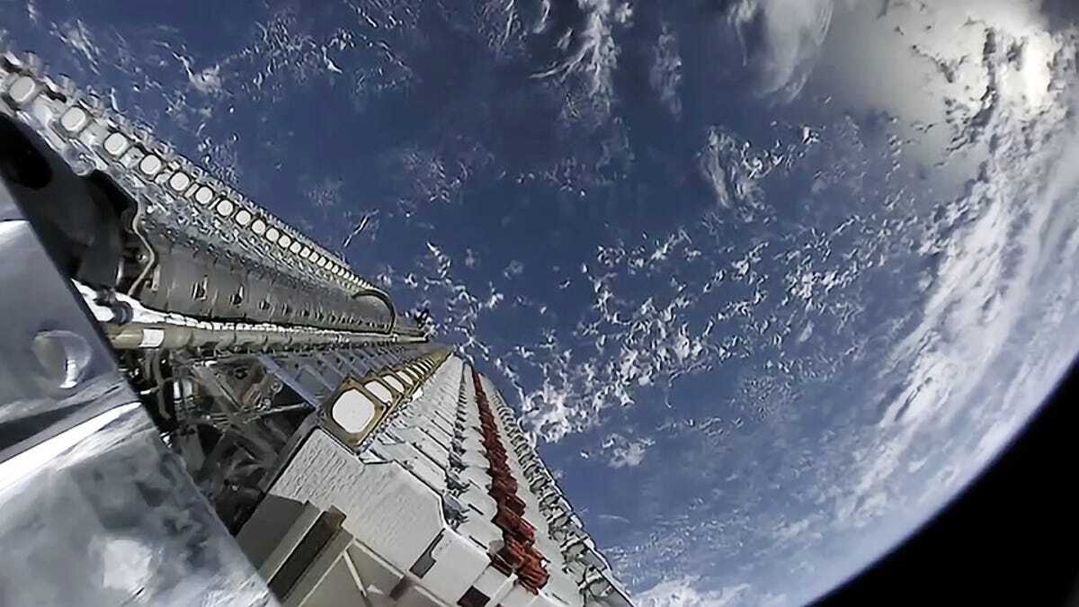 Starlink衛星（出典：SpaceX/Flickr）