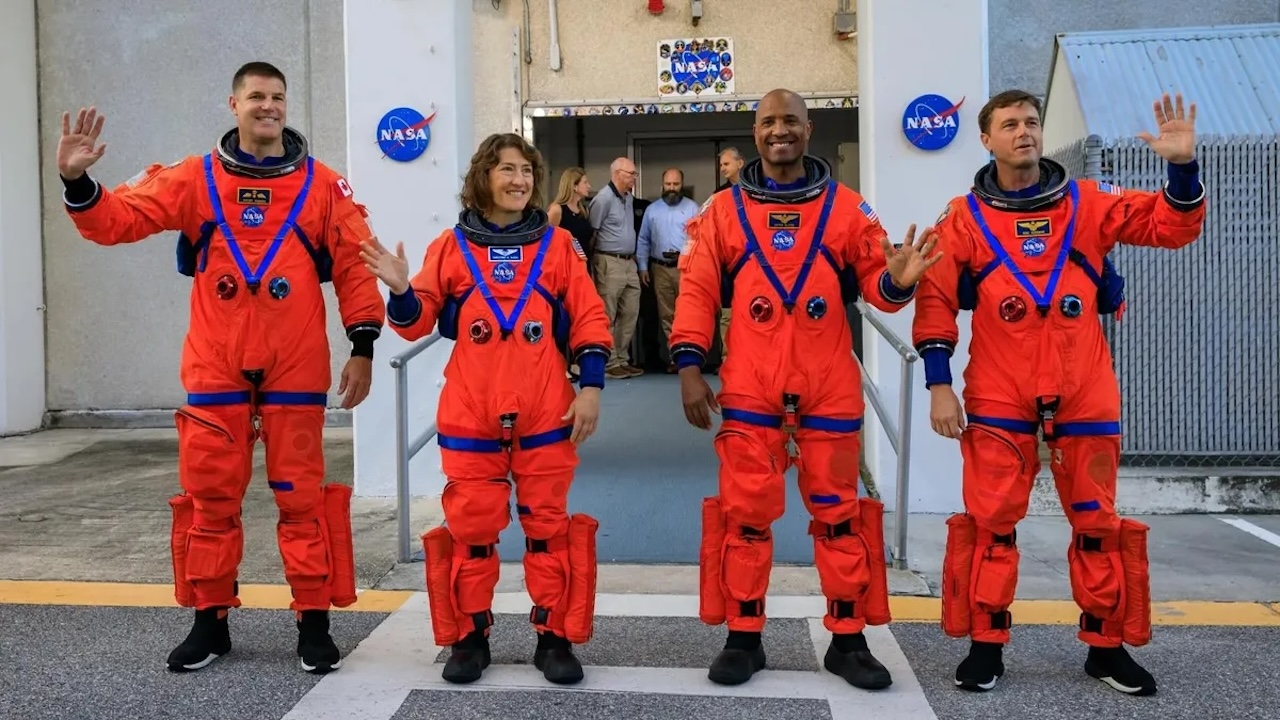 Artemis IIで飛行する宇宙飛行士4人。（左から）ミッションスペシャリストであるJeremy Hansen氏とChristina Koch氏、パイロット（操縦士）のVictor Glover氏、コマンダー（船長）のReid Wiseman氏（出典：NASA）