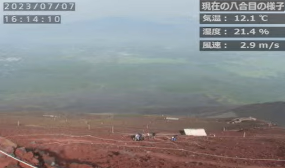 富士登山道ライブカメラ 配信映像イメージ（出典：KDDI）